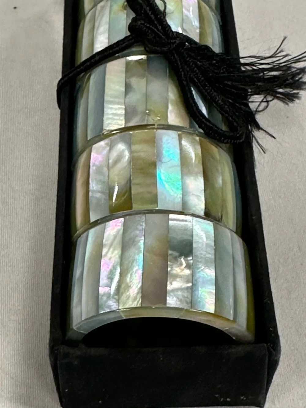 Kim Seybert NYC Napkin Rings (set of 6) - Picture 2 of 4